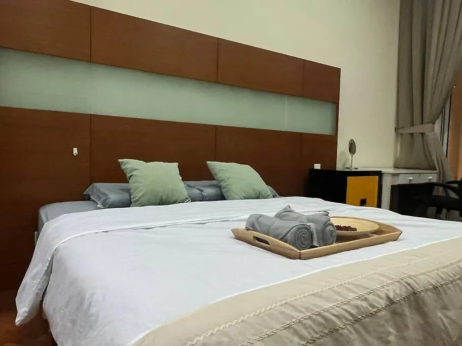 2Beds Seaview Straits Quay Comes With Carpark And Hothub Bagan Jermal 0*,  말레이시아